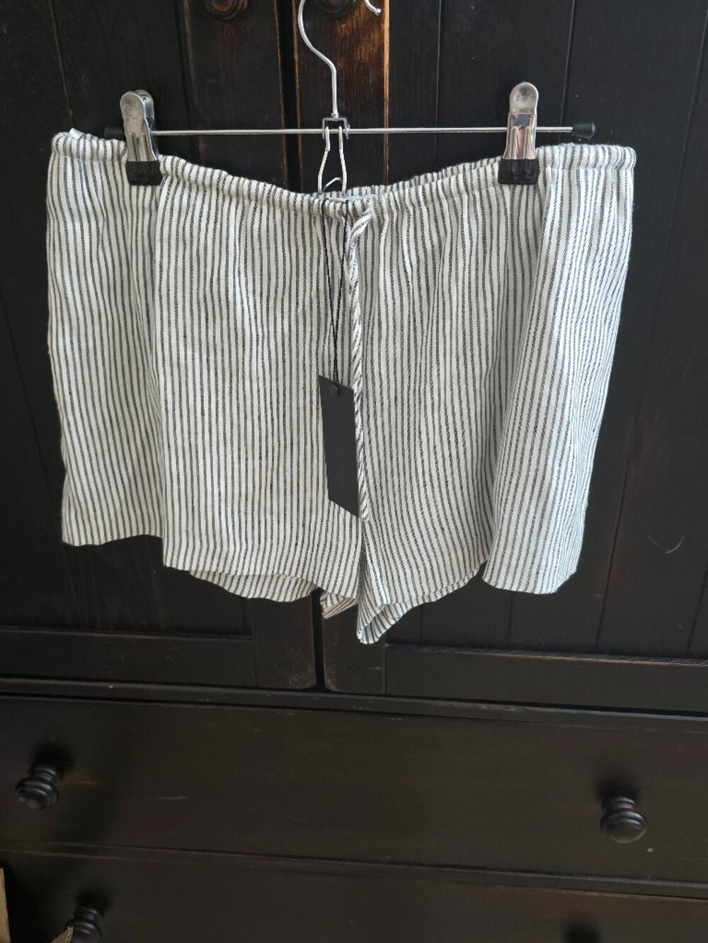 NWT GIANNI BINI Blue Linen Blend Striped Shorts Drawstring Beachy Pull On Size 8